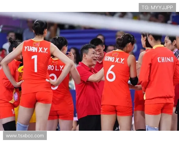 中国女排迎战俄罗斯队力争胜利展现团队精神与拼搏意志 中国女排迎战俄罗斯队力争胜利展现团队精神与拼搏意志